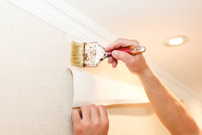 Pose de papier peint à la Forêt-le-Roi — revêtements muraux et toiles de verre